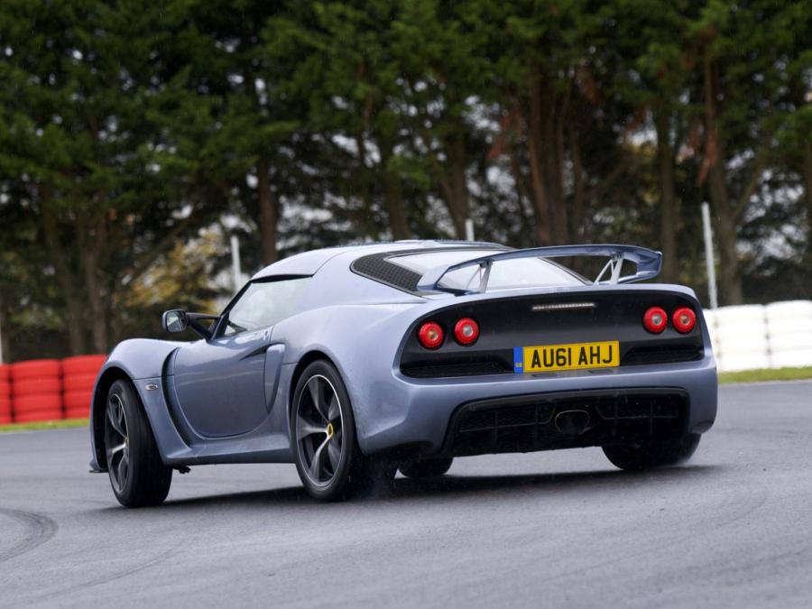  Lotus Exige S 2011 года  (UK) (фото 4 из 11)